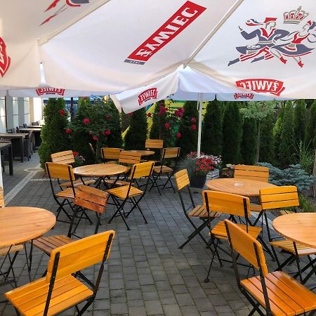 Hotel Dabrowski Oswiecim Bagian luar foto